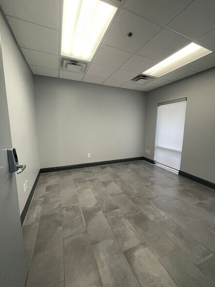 More Photos Of 8865 Commodity Cir, Orlando Office For Lease
