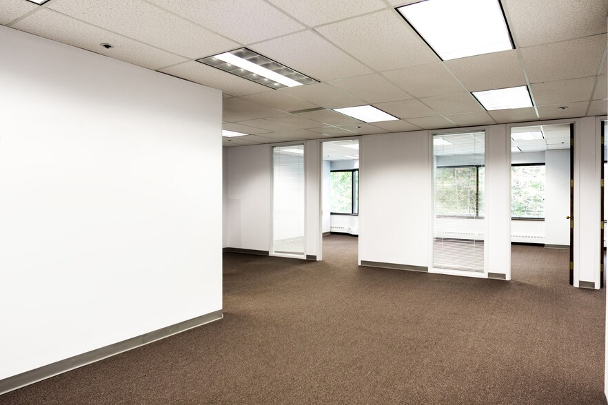 More Photos Of 14515 N Outer Forty, Chesterfield Office For Lease