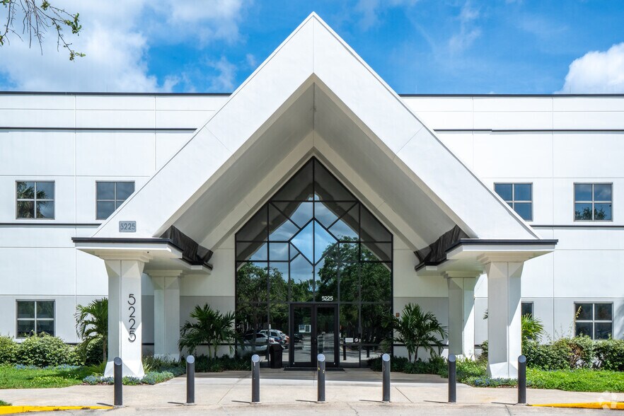 More Photos Of 5225 Tech Data Dr, Clearwater Coworking Space