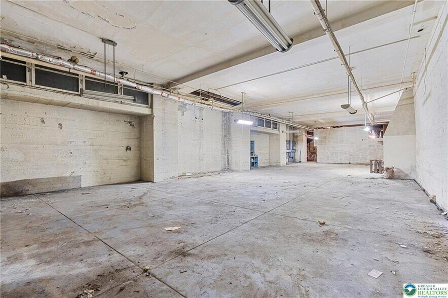 More Photos Of 926-928 W Hamilton St, Allentown Storefront Retail Office For Sale