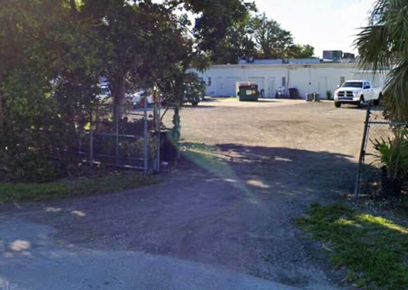 More Photos Of 3077 SE Dixie Hwy, Stuart Land For Lease