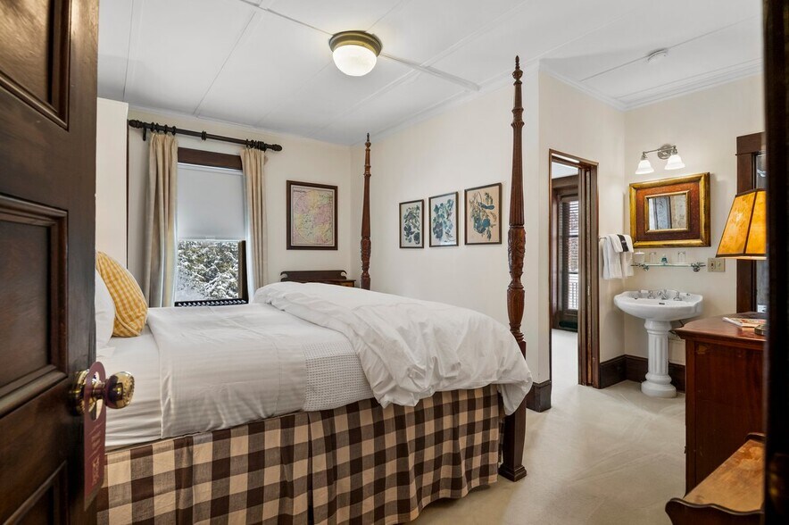 More Photos Of 39 Interlaken Ave, Lake Placid Hotel For Sale