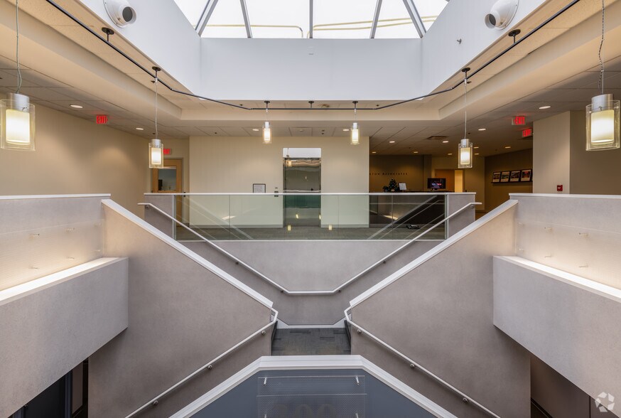 More Photos Of 300 Jubilee Dr, Peabody Manufacturing For Lease