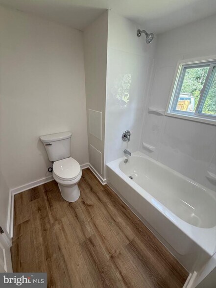 More Photos Of 14679 Coastal Hwy, Milton Office For Lease