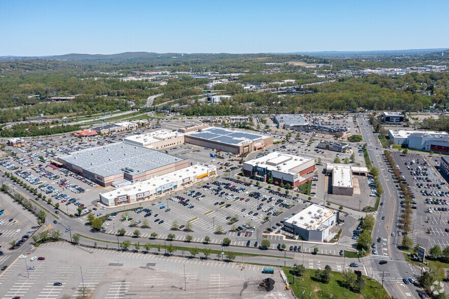 More Photos Of 260 Wayne Towne Ctr, Wayne Department Store For Lease