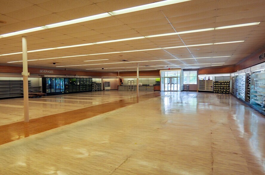 More Photos Of 6440-6554 George Washington Mem Hwy, Yorktown Unknown For Lease