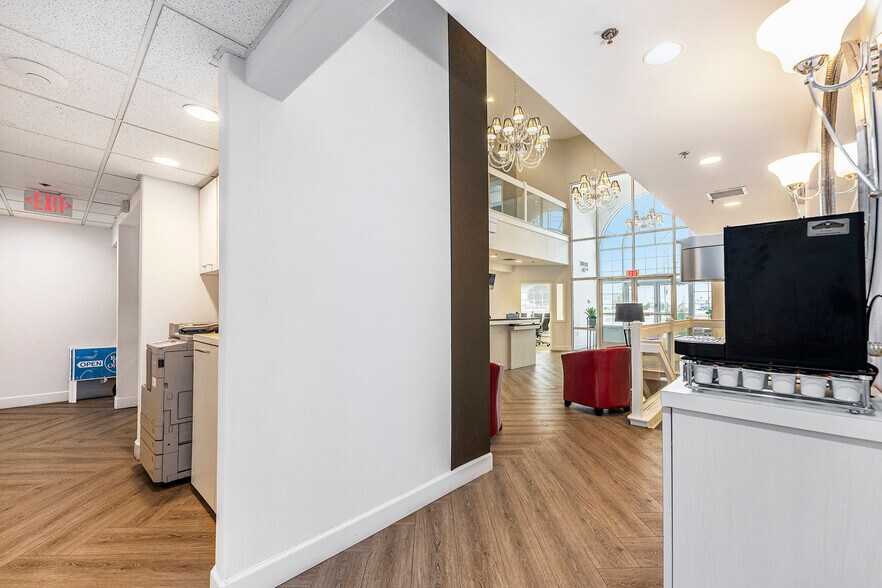 More Photos Of 47800 Gratiot Ave, Chesterfield Medical For Lease