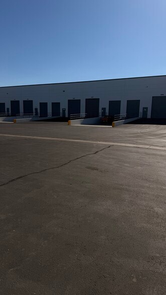 More Photos Of 595 E Brooks Ave, North Las Vegas Warehouse For Lease