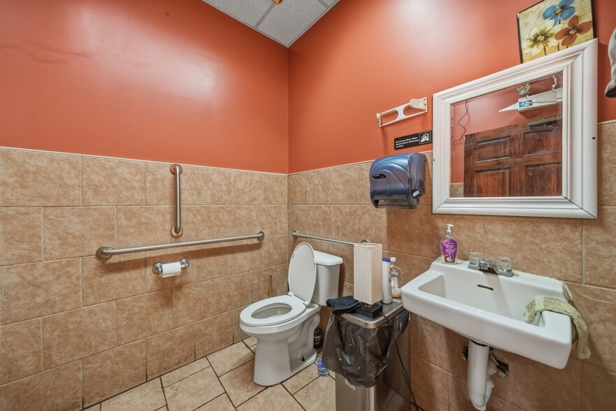 More Photos Of 518 Western ave, Chicago Apartments For Sale