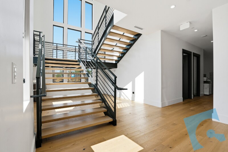 More Photos Of 860 S Village Center Dr, Southlake Office For Lease