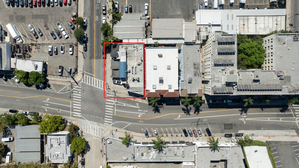 More Photos Of 6340 Yucca St, Los Angeles Restaurant For Lease