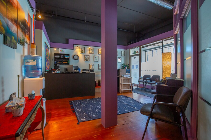 More Photos Of 706-708 Main St, Oregon City Office For Sale