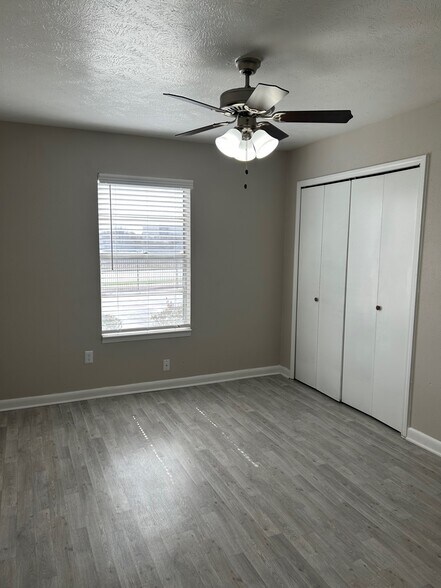 More Photos Of 834 Timberlake Dr, Arlington Apartments For Sale