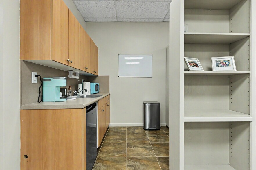 More Photos Of 10600 Griffin Rd, Cooper City Office For Lease