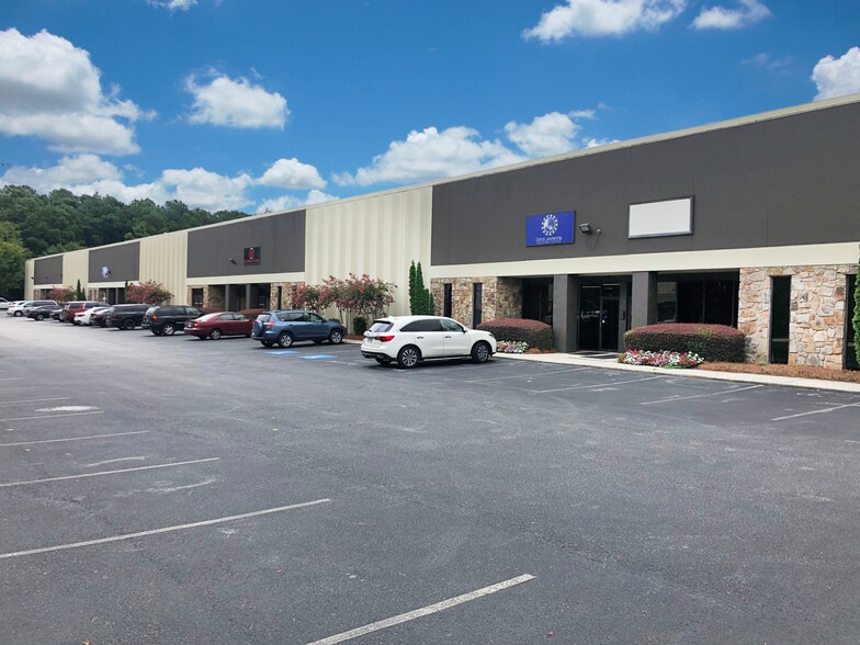 More Photos Of 5335-5353 Snapfinger Woods Dr, Decatur Warehouse For Lease