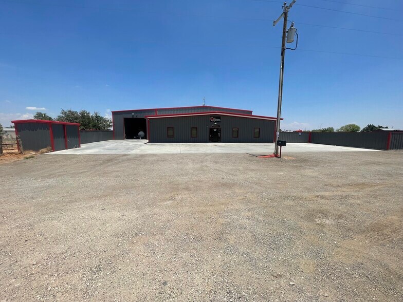 More Photos Of 5800 N Moss Ave, Odessa Warehouse For Sale