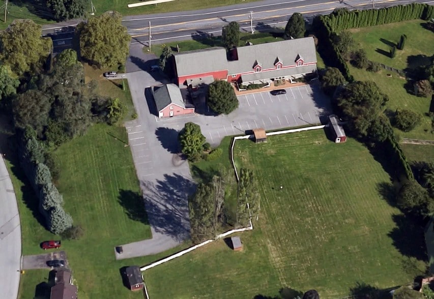 More Photos Of 4186 Easton Ave, Bethlehem Freestanding For Sale