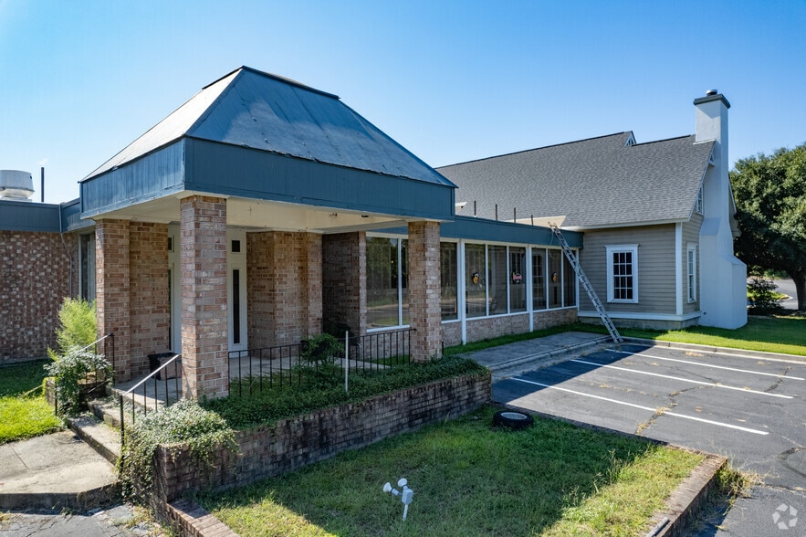 More Photos Of 8929 Old Number Six Hwy, Santee Hotel For Sale