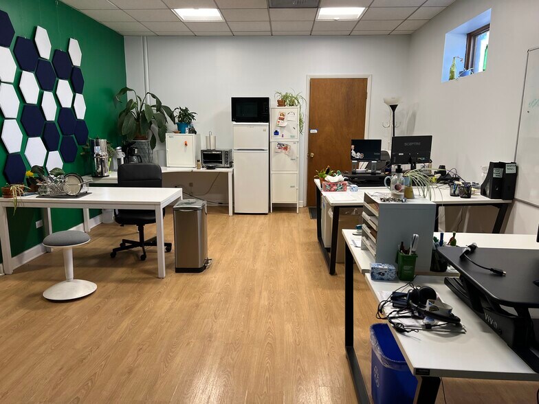 More Photos Of 5328 N Northwest Hwy, Chicago Warehouse For Sale