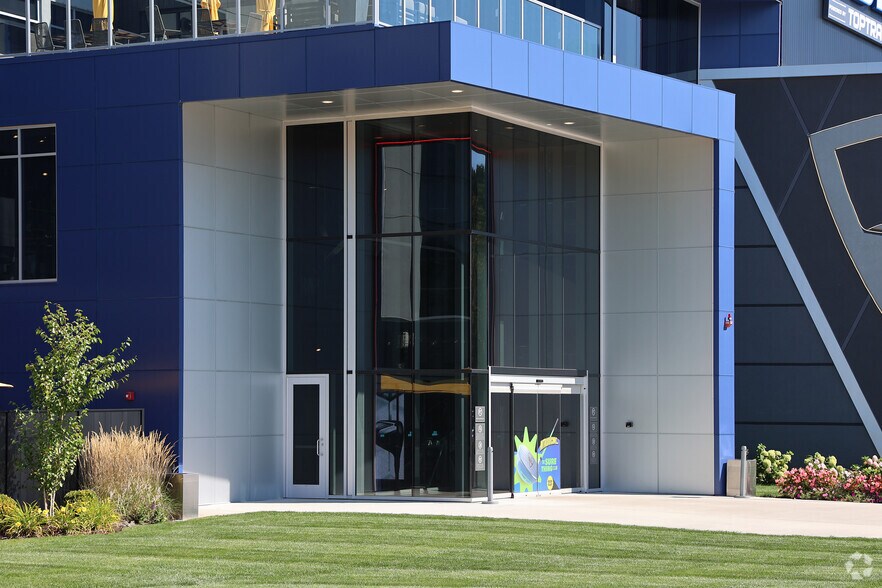 More Photos Of 777 Dedham St, Canton Golf Course Driving Range For Sale