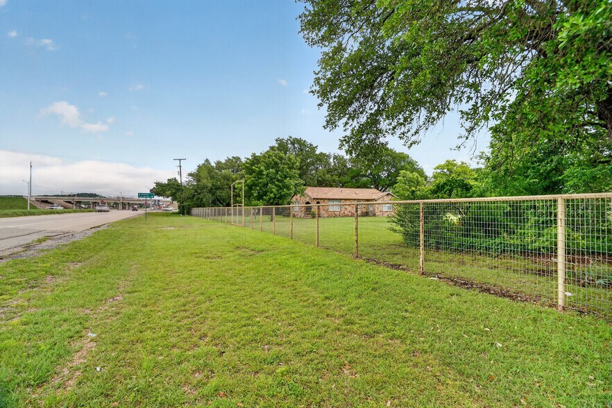 More Photos Of 14001 US 281 hwy, Santo Land For Sale
