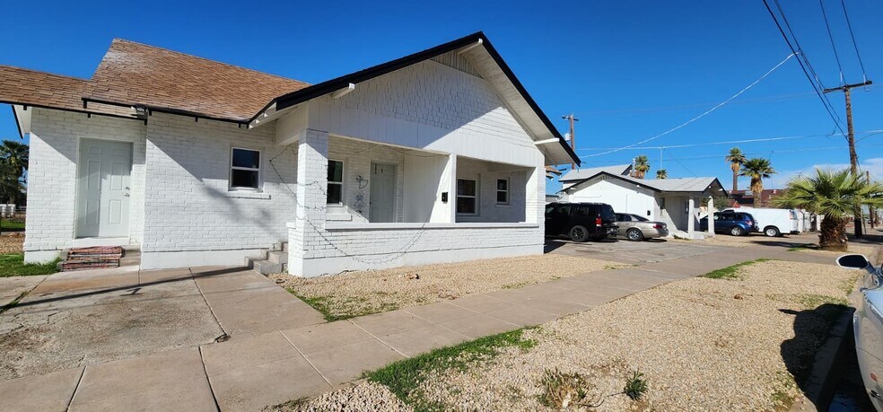 More Photos Of 2002 W Jefferson St, Phoenix Apartments For Sale