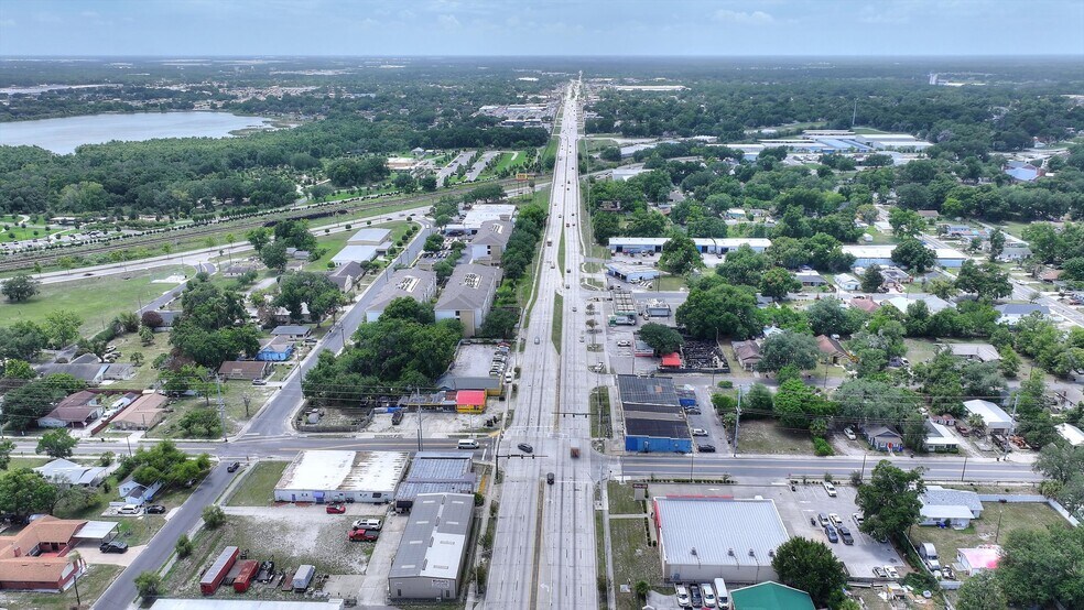 More Photos Of 905 W Memorial Blvd, Lakeland Auto Repair For Sale