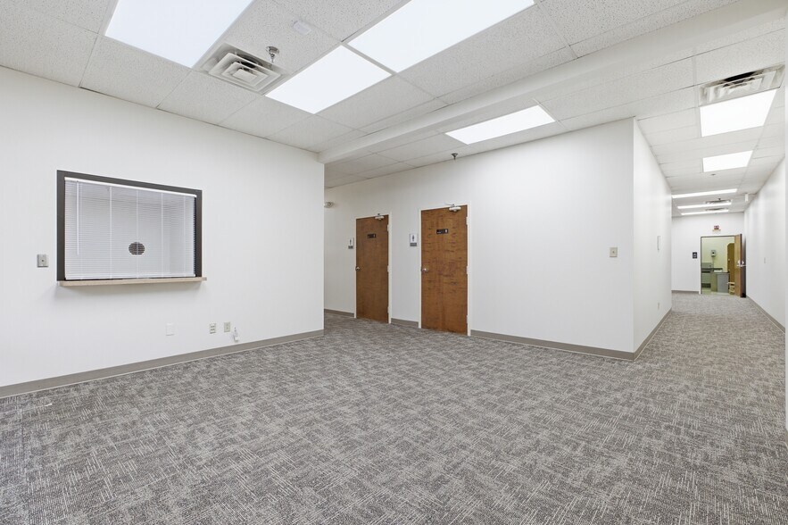 More Photos Of 104-176 Cude Ln, Madison Medical For Lease