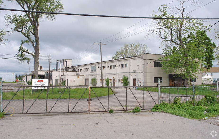 Primary Photo Of 1740 Military Rd, Tonawanda Manufacturing For Sale