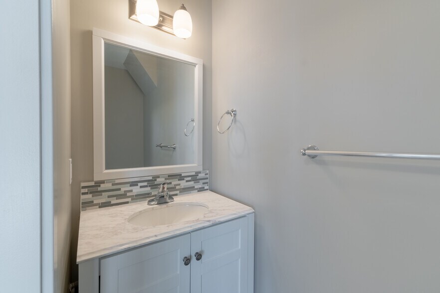 More Photos Of 10204-10210 113 Ave NW, Edmonton Apartments For Sale