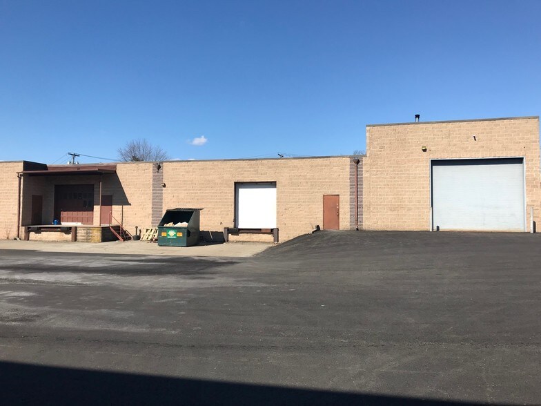 More Photos Of 152 Veterans Dr, Northvale Warehouse For Lease