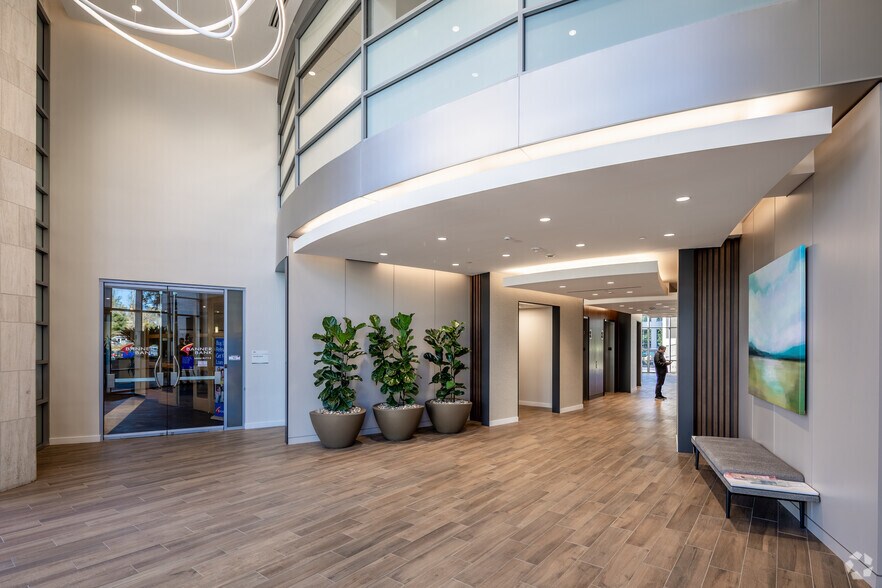More Photos Of 4445 Eastgate Mall, San Diego Coworking Space