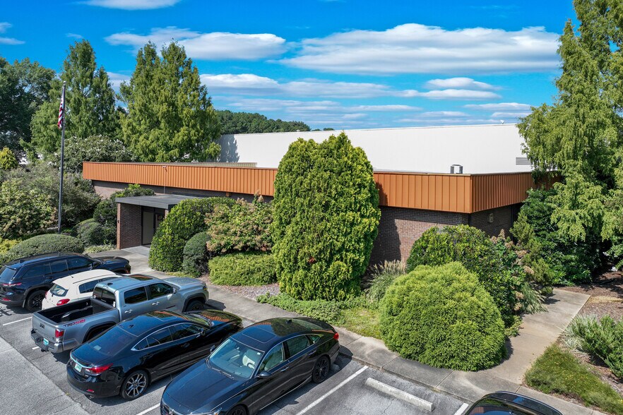 More Photos Of 2375 Murphy Blvd, Gainesville Distribution For Sale