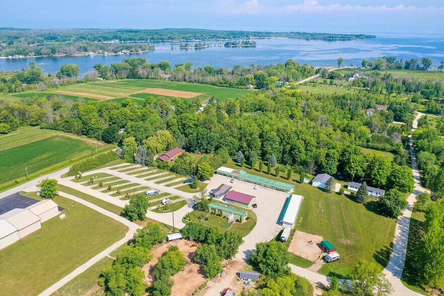 More Photos Of 3145 Stevenson Pier Cir, Sturgeon Bay Hotel For Sale