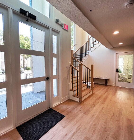 More Photos Of 166 Lookout Pl, Maitland Medical For Lease