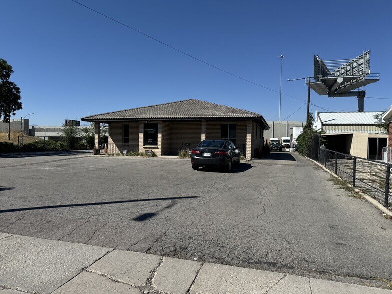 More Photos Of 7706 S Locust St, Midvale Medical For Sale