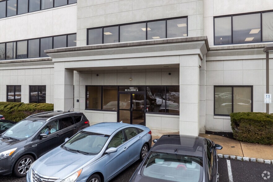 More Photos Of 444 Neptune Blvd, Neptune Office For Lease