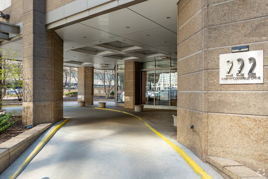 More Photos Of 222 N Columbus Dr, Chicago Office For Sale