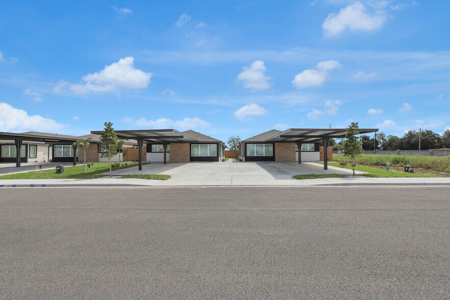 Primary Photo Of 1620 Shadow Creek, Weslaco Apartments For Sale