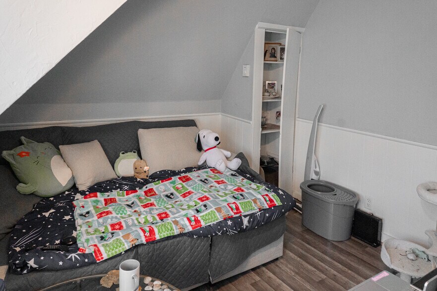 More Photos Of 15 Lakeview Pl, Verona Apartments For Sale