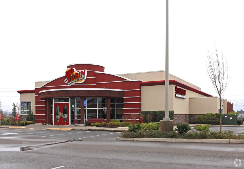 More Photos Of 21300 SW Adams Ave, Sherwood Unknown For Lease