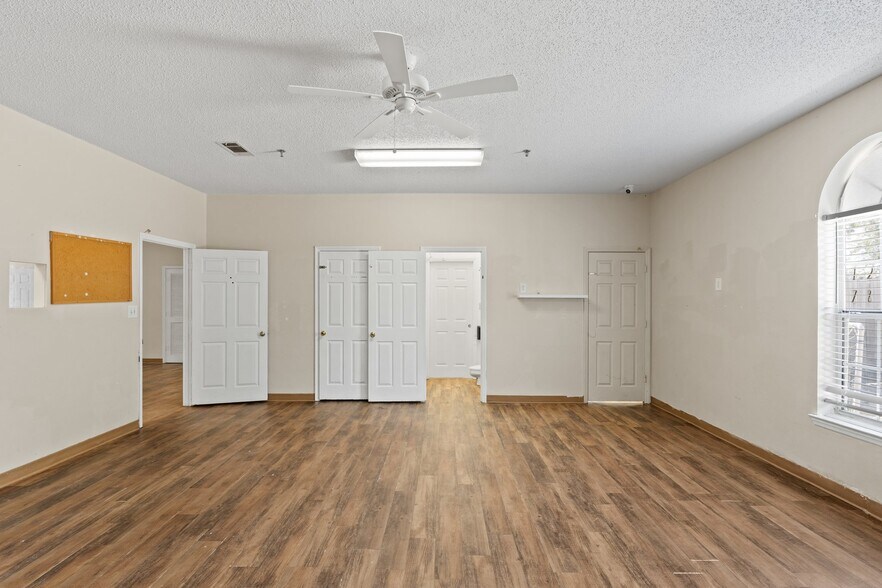 More Photos Of 45 South Shore Dr, Miramar Beach Storefront Retail Office For Sale