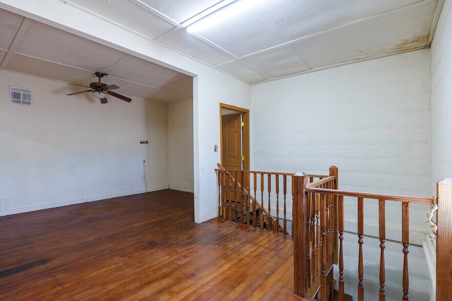 More Photos Of 403 N Florence St, Casa Grande Restaurant For Lease