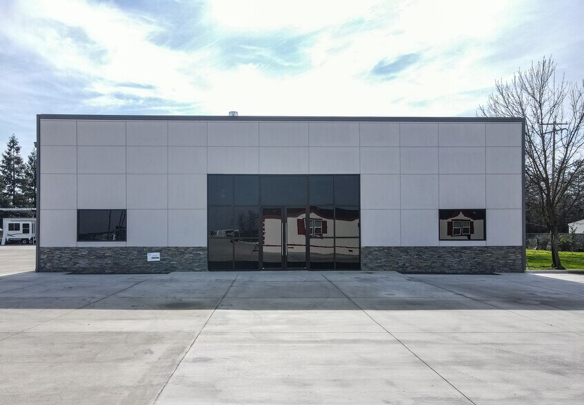 More Photos Of 11380 Early Dawn Rd, Turlock Warehouse For Sale