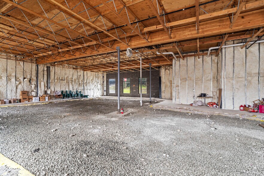 More Photos Of 722 W Harvard Ave, Roseburg Storefront Retail Office For Sale