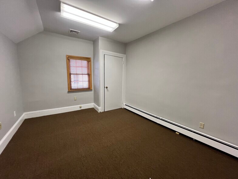 More Photos Of 26 Millburn Ave, Springfield Office For Lease