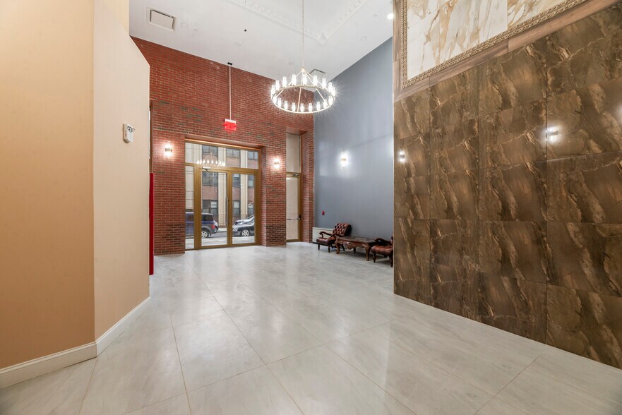 More Photos Of 14 Olive St, Brooklyn Hotel For Lease