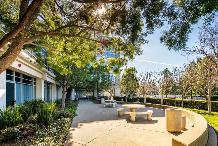 More Photos Of 5050 Hopyard Rd, Pleasanton Office For Sale