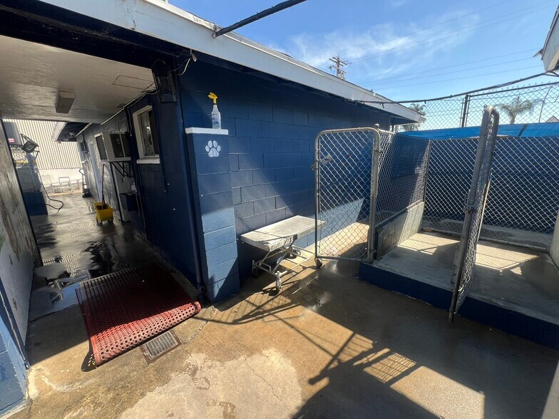 More Photos Of 1823 W San Bernardino Rd, West Covina Office For Sale