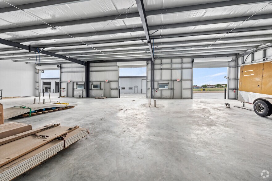 More Photos Of 3300 Dacy Ln, Kyle Warehouse For Sale